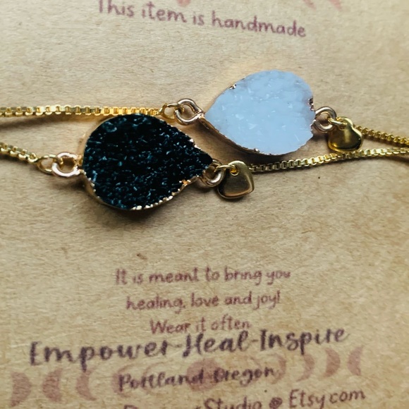 ✨Yin Yang Black & White Crystal Quartz Druzy & 18k Gold Adjustable Bracelet✨ - Picture 2 of 8